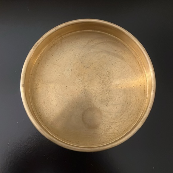 Round Gold Jewelry Tray - Picture 5 of 9